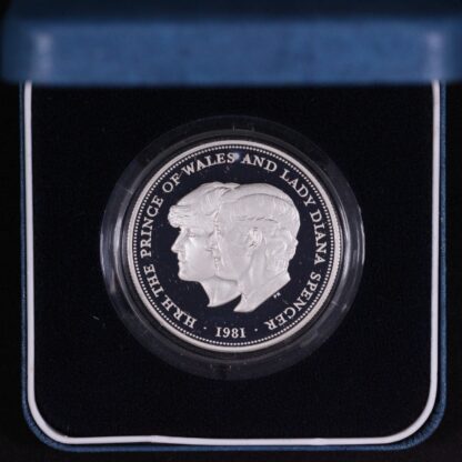 Great Britain 1981 25 New Pence Royal Wedding KM# 925a Silver Proof Coin - Image 3