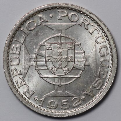 Macau Portugese Republic 1952 5 Patacas Coat of Arms KM# 5 World Silver Coin - Image 2