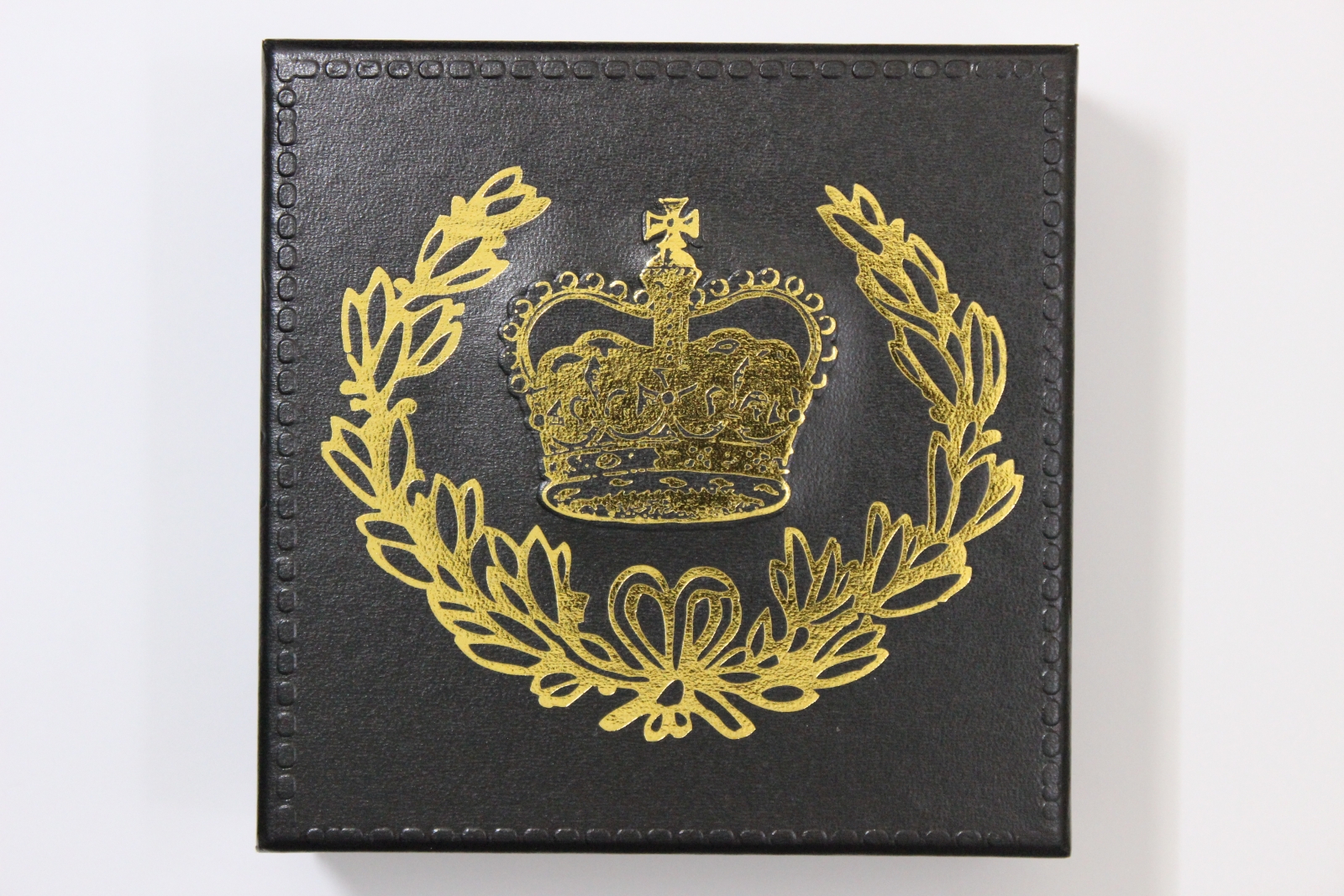 Australia 2016 Perth Mint Half Sovereign Gold Proof Coin w/ Original Packaging - Image 7