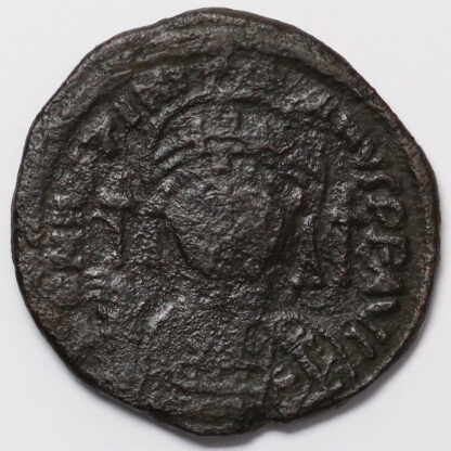 Ancient Byzantine Coin Justinian I Æ Follis RY 19 (AD 545/6) Constantinople Mint - Image 2